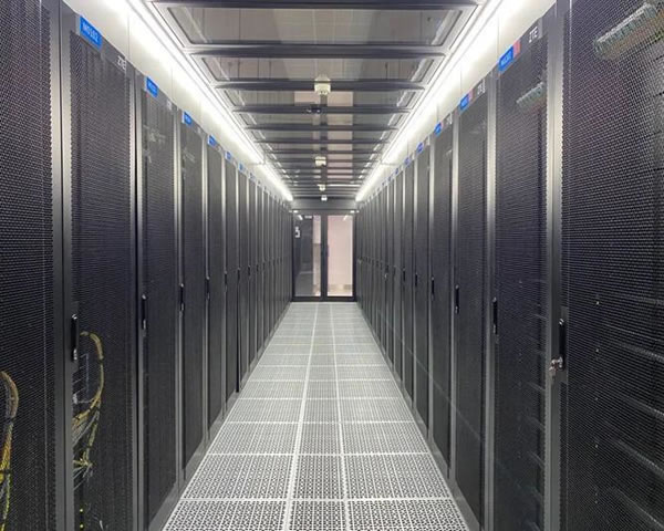 如何选择合适的VPS香港100m带宽服务