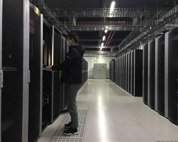 租用日本云服务器的成本和性能比较